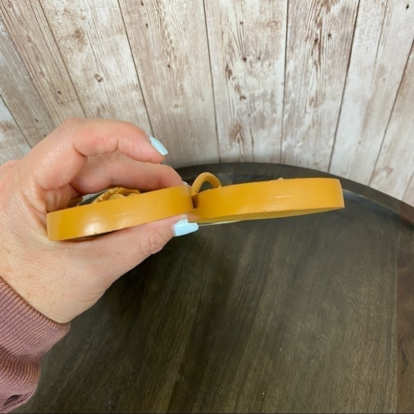 Tory‎ Burch Capri Leather Beaded Flip Flop Sandals Size 7 Women - Picture 7 of 11